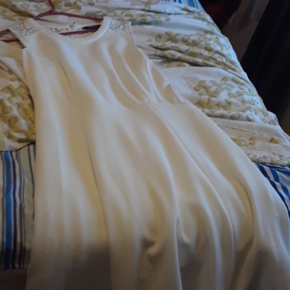 Too big on me - Picture 2 of 4